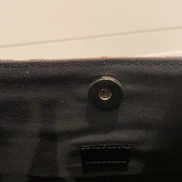 Burberry Tote Bag - Picture 6 of 7